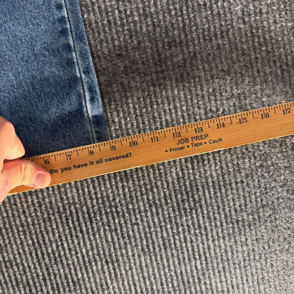Levi's 550 Jeans Mens 36x30 Relaxed Fit‎ Medium Wash Vintage Look Denim
